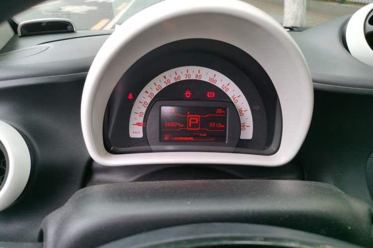 Used smart fortwo 2015 1.0L 52 kW hardtop Dynamic version Instrument Cluster