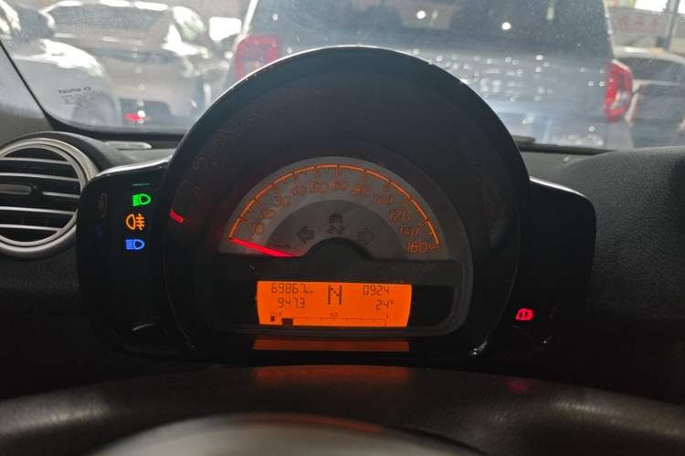 Used smart fortwo 2015 1.0 MHD Comfort Travel Edition Instrument Cluster