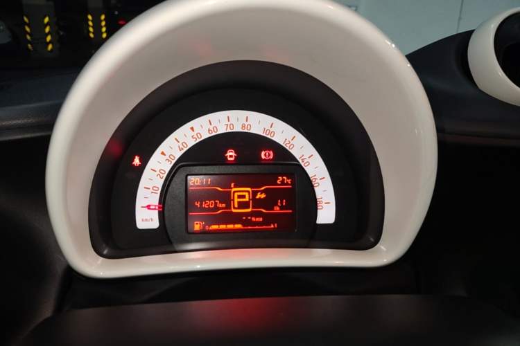 Used smart fortwo 2015 1.0L 52 kW hardtop Dynamic version Instrument Cluster