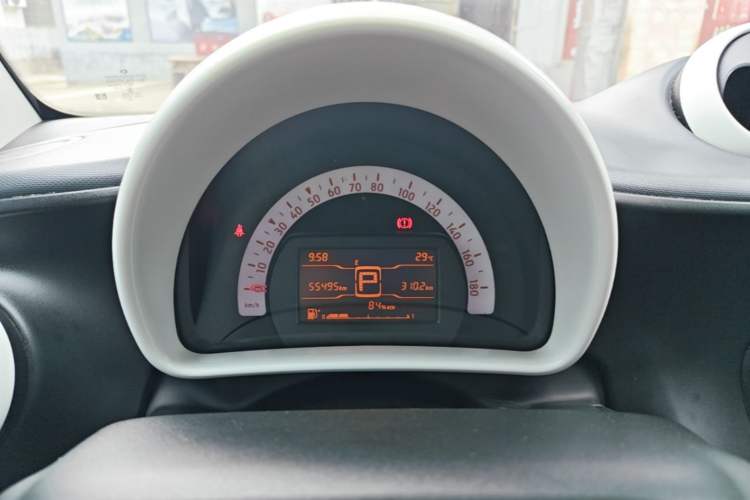 Used smart fortwo 2015 1.0L 52 kW hardtop Dynamic version Instrument Cluster