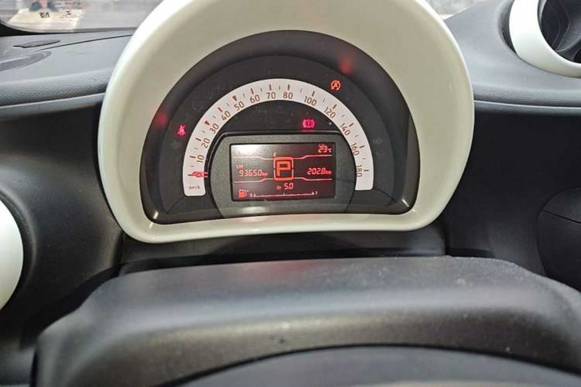 Used smart fortwo 2015 1.0L 52 kW hardtop Dynamic version Instrument Cluster