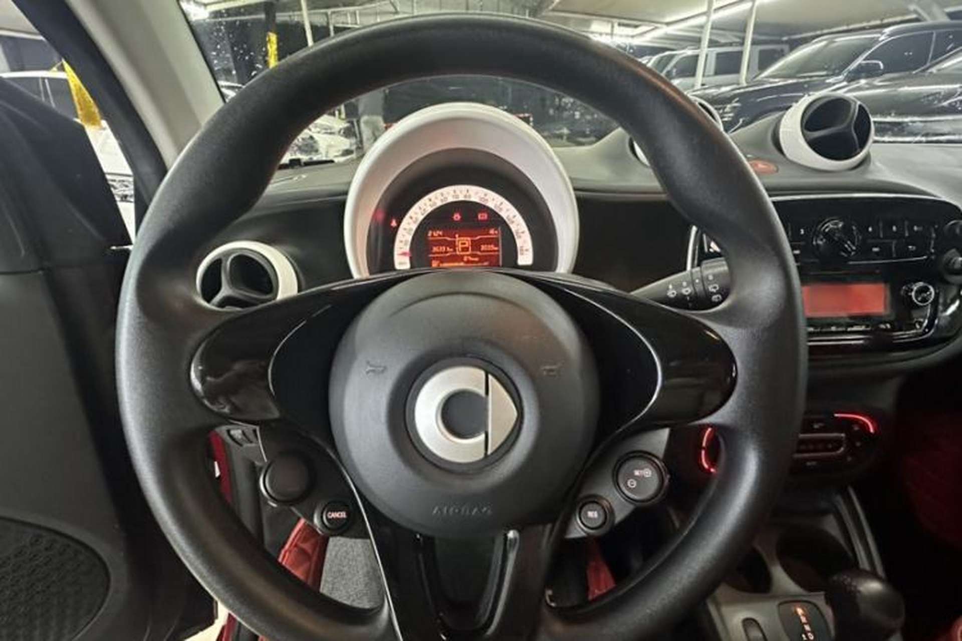 Used smart fortwo 2015 1.0L 52 kW hardtop Dynamic version Interior 1