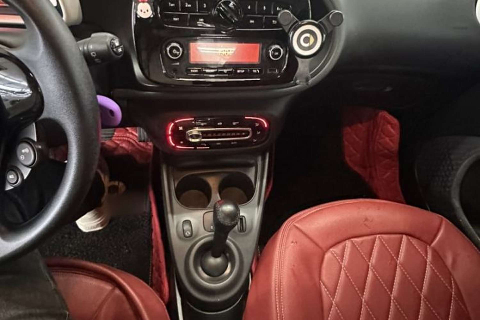 Used smart fortwo 2015 1.0L 52 kW hardtop Dynamic version Interior 6