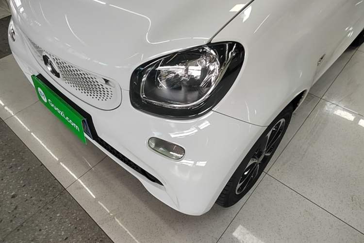 Used smart fortwo 2015 1.0L 52 kW Hardtop Passion Edition Left Front Headlight