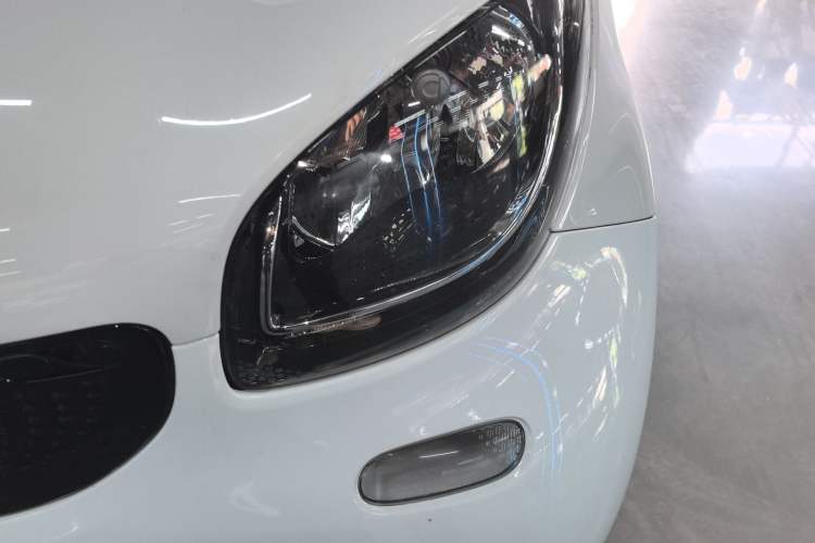 Used smart fortwo 2015 1.0L 52 kW Hardtop Passion Edition Left Front Headlight
