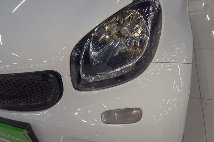 Used smart fortwo 2015 1.0L 52 kW Hardtop Passion Edition Left Front Headlight