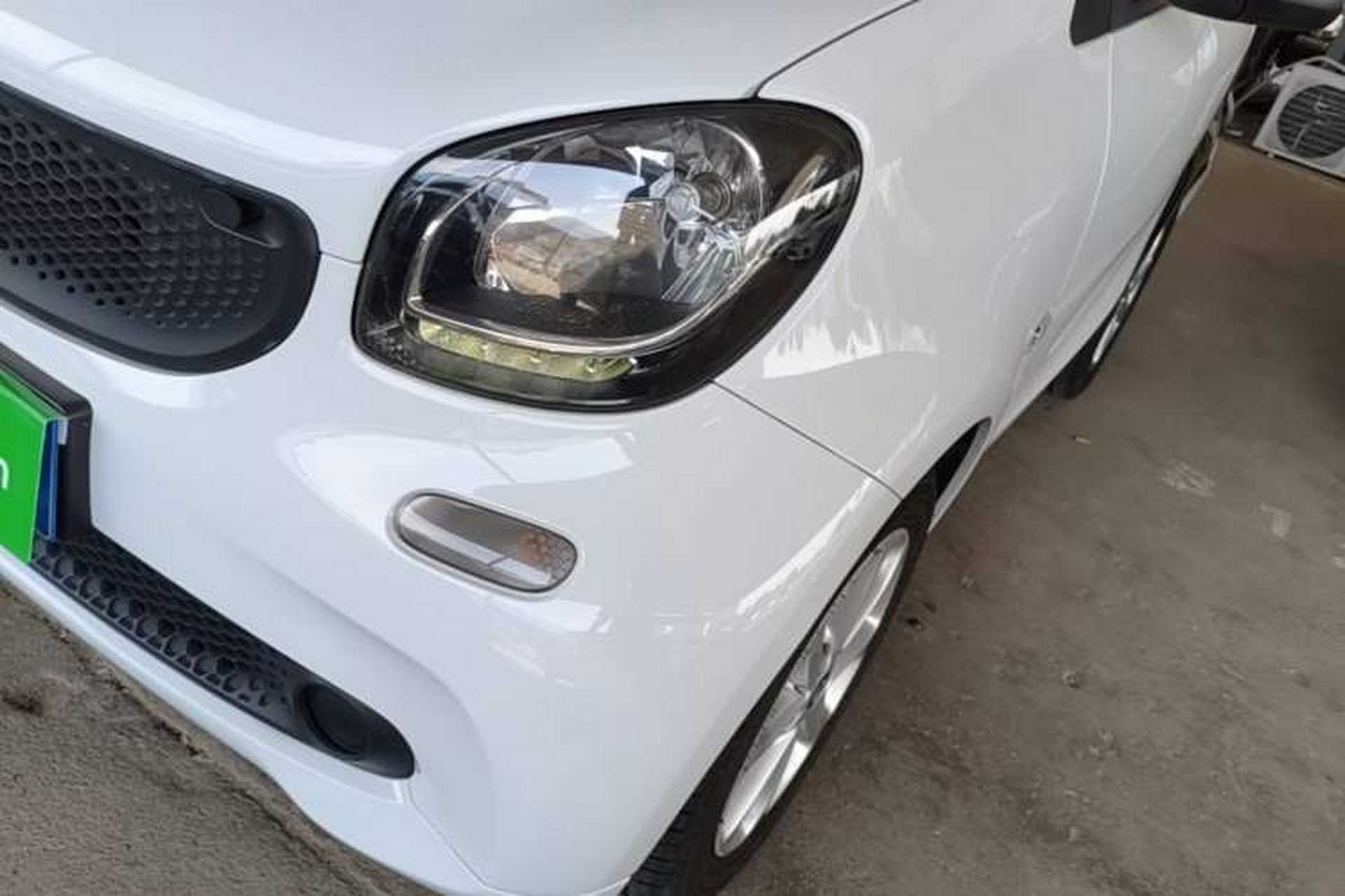 Used smart fortwo 2015 1.0L 52 kW hardtop Dynamic version Left Front Headlight