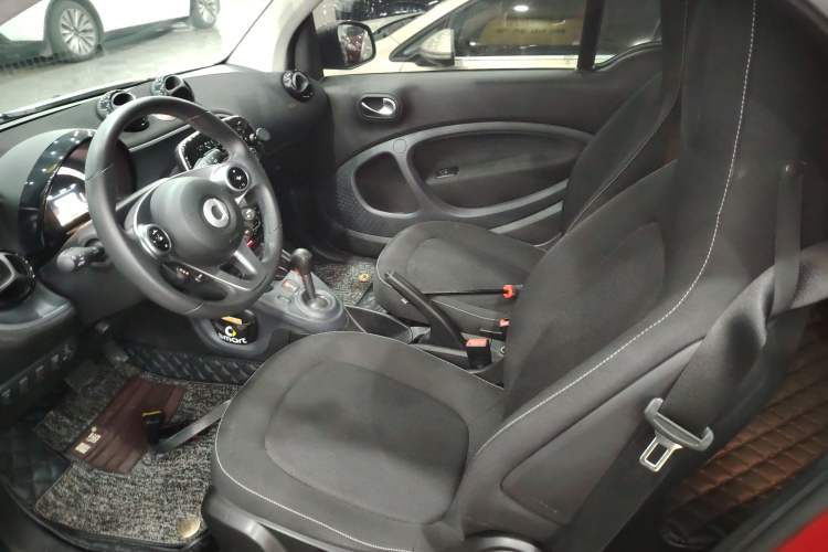 Used smart fortwo 2015 1.0L 52 kW Hardtop Passion Edition Left Front Seat