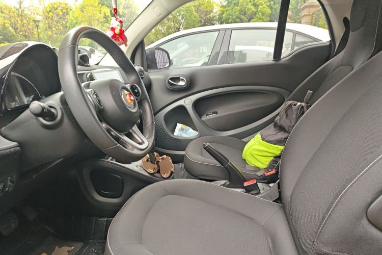 Used smart fortwo 2015 1.0L 52 kW Hardtop Passion Edition Left Front Seat