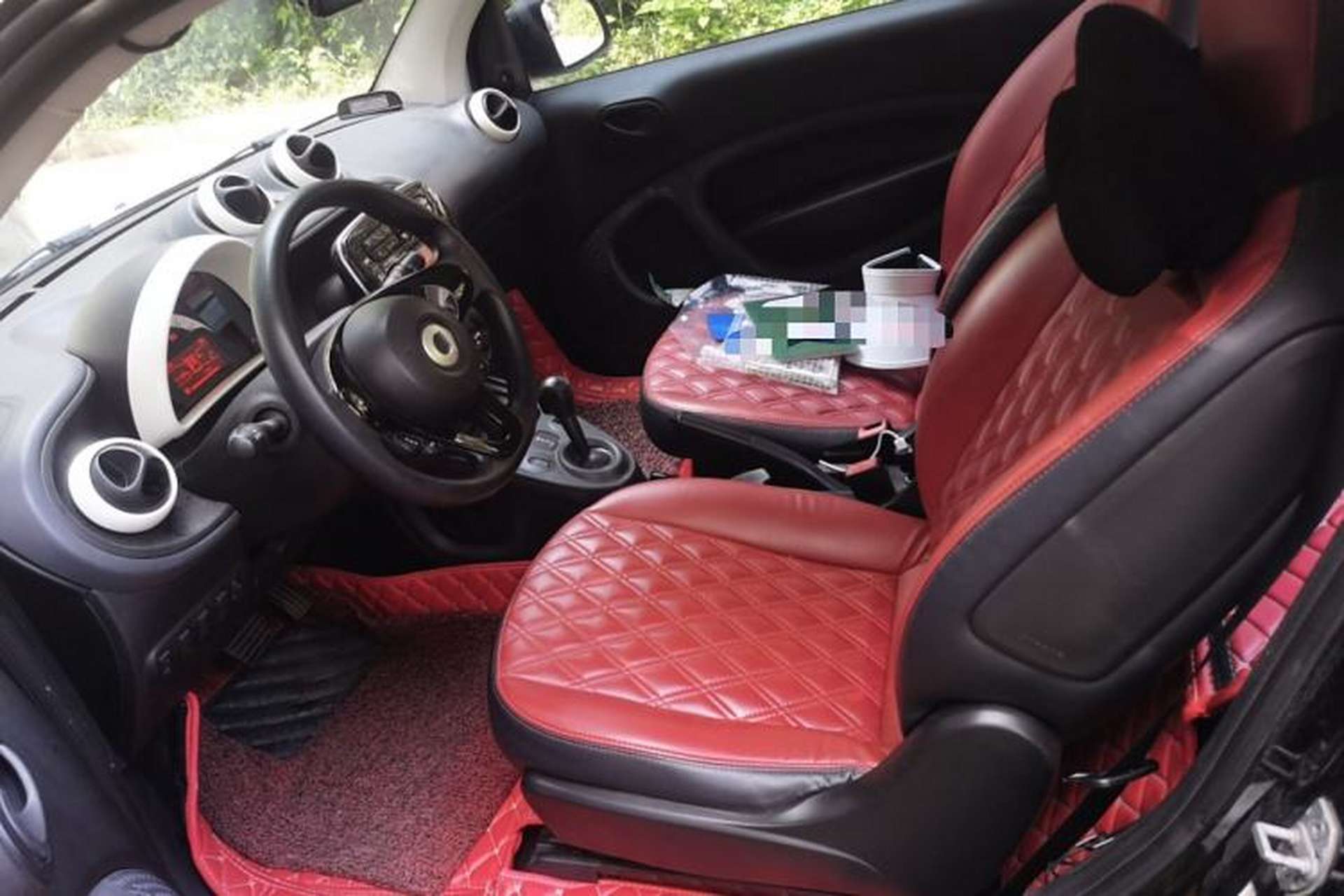 Used smart fortwo 2015 1.0L 52 kW hardtop Dynamic version Left Front Seat