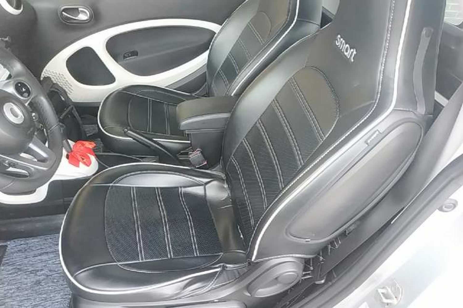 Used smart fortwo 2015 1.0L 52 kW Hardtop Passion Edition Left Front Seat