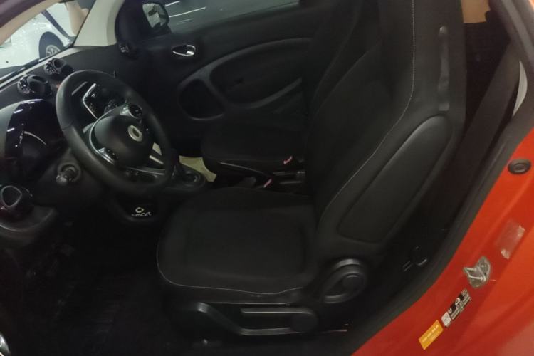 Used smart fortwo 2015 1.0L 52 kW Hardtop Passion Edition Left Front Seat