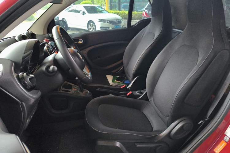 Used smart fortwo 2015 1.0L 52 kW Hardtop Passion Edition Left Front Seat