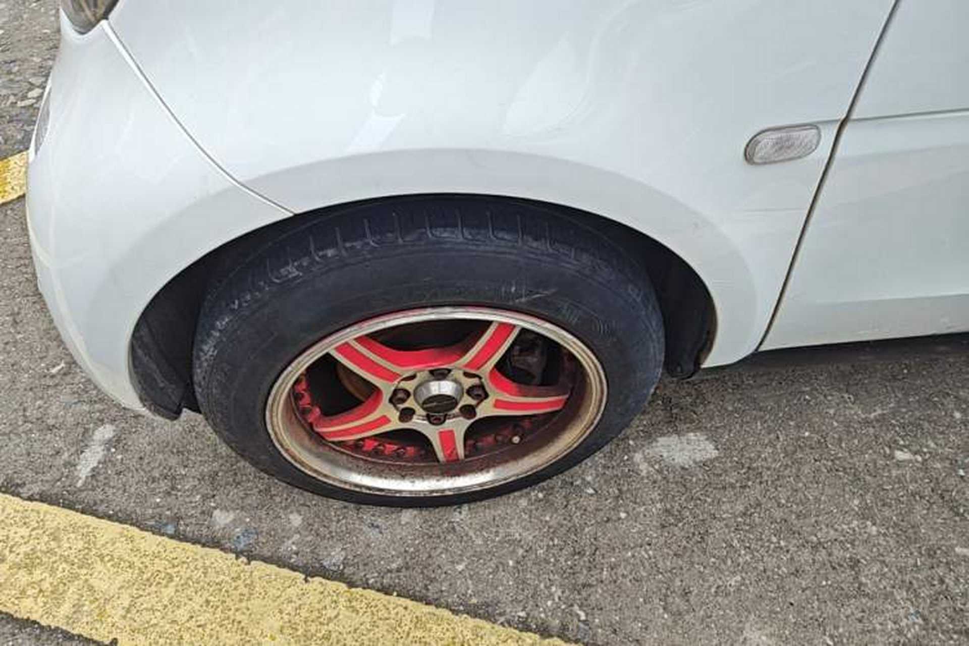 Used smart fortwo 2015 1.0L 52 kW hardtop Dynamic version Left Front Wheel Hub