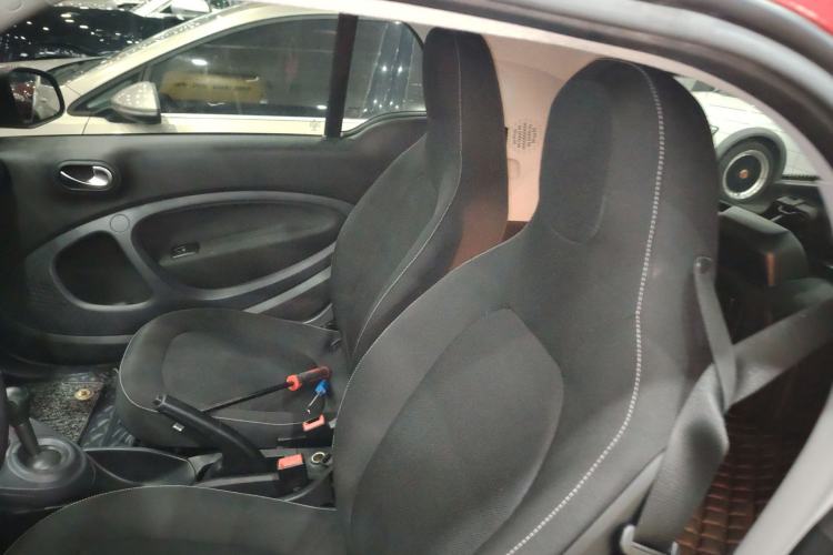 Used smart fortwo 2015 1.0L 52 kW Hardtop Passion Edition Left Rear Seat
