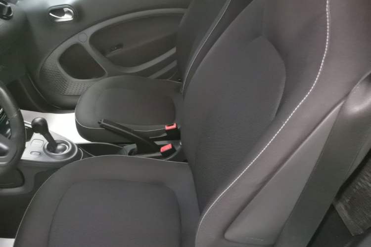 Used smart fortwo 2015 1.0L 52 kW Hardtop Passion Edition Left Rear Seat