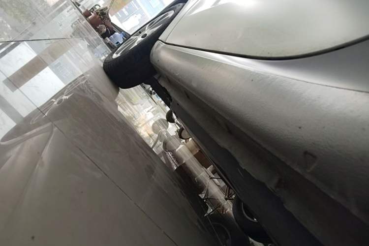 Used smart fortwo 2015 1.0L 52 kW hardtop Dynamic version Left Side Sill