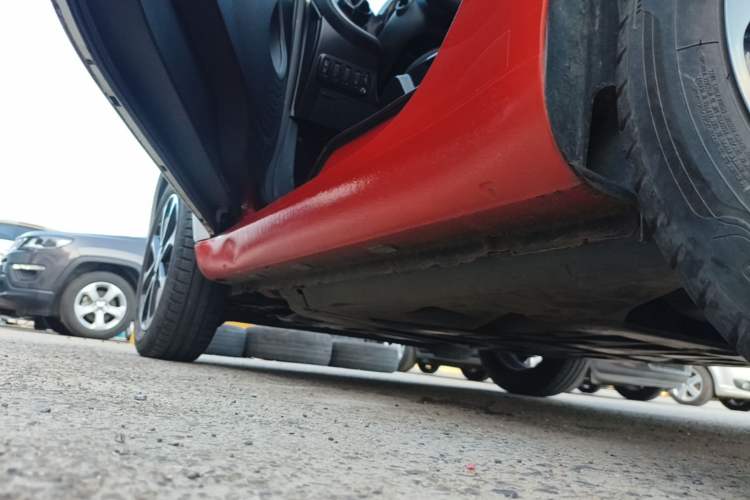 Used smart fortwo 2015 1.0L 52 kW Hardtop Passion Edition Left Side Sill
