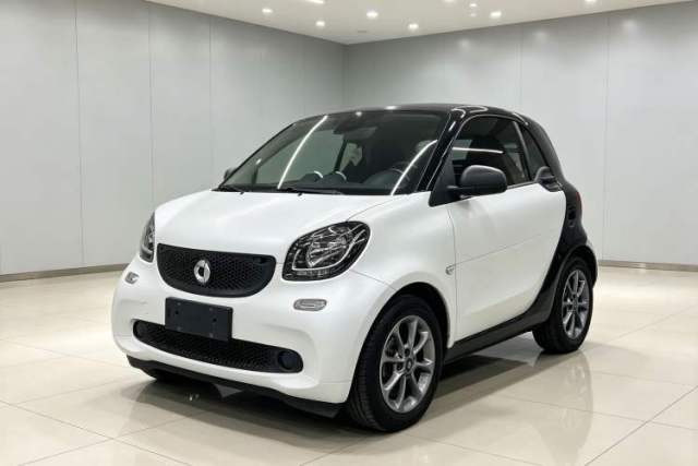 smart fortwo 2015 1.0L 52 kW hardtop Dynamic version d’occasion