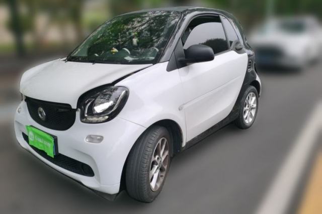 Used smart fortwo 2015 1.0L 52 kW hardtop Dynamic version
