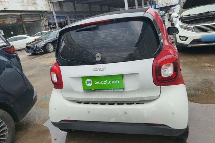 Used smart fortwo 2015 1.0L 52 kW hardtop Dynamic version Rear