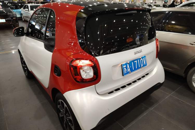 Used smart fortwo 2015 1.0L 52 kW Hardtop Passion Edition Rear Left 45 Deg