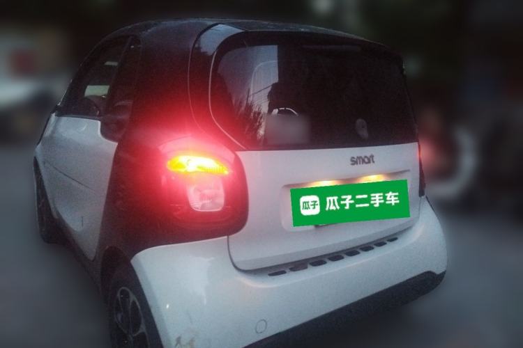 Used smart fortwo 2015 1.0L 52 kW Hardtop Passion Edition Rear Left 45 Deg