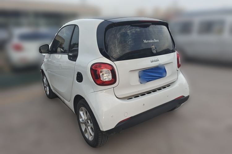 Used smart fortwo 2015 1.0L 52 kW hardtop Dynamic version Rear Left 45 Deg