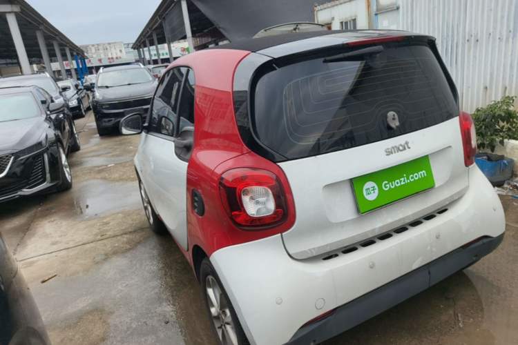 Used smart fortwo 2015 1.0L 52 kW hardtop Dynamic version Rear Left 45 Deg
