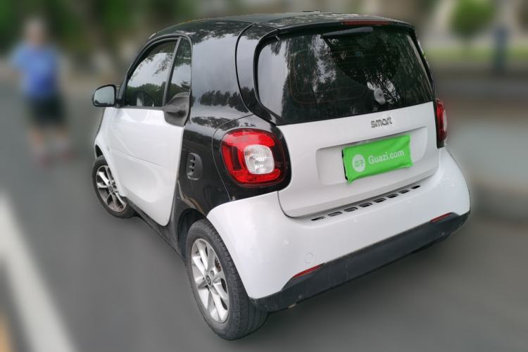 Used smart fortwo 2015 1.0L 52 kW hardtop Dynamic version Rear Left 45 Deg