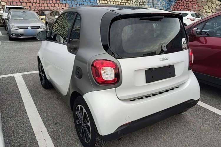 Used smart fortwo 2015 1.0L 52 kW Hardtop Passion Edition Rear Left 45 Deg