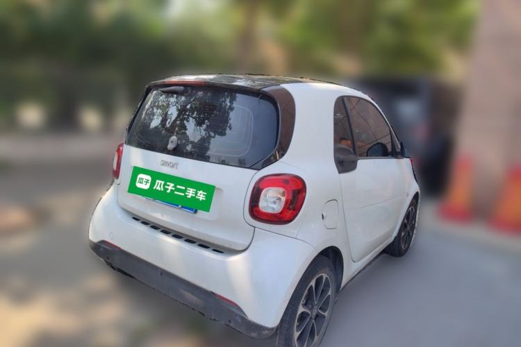 Used smart fortwo 2015 1.0L 52 kW Hardtop Passion Edition Rear Right 45 Deg
