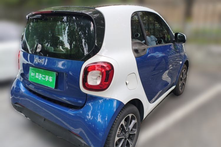 Used smart fortwo 2015 1.0L 52 kW Hardtop Passion Edition Rear Right 45 Deg