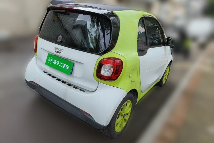 Used smart fortwo 2015 1.0L 52 kW hardtop Dynamic version Rear Right 45 Deg