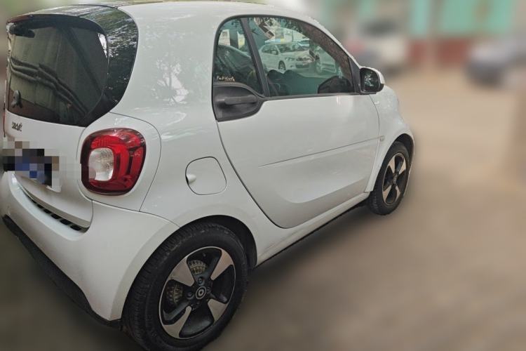 Used smart fortwo 2015 1.0L 52 kW Hardtop Passion Edition Rear Right 45 Deg