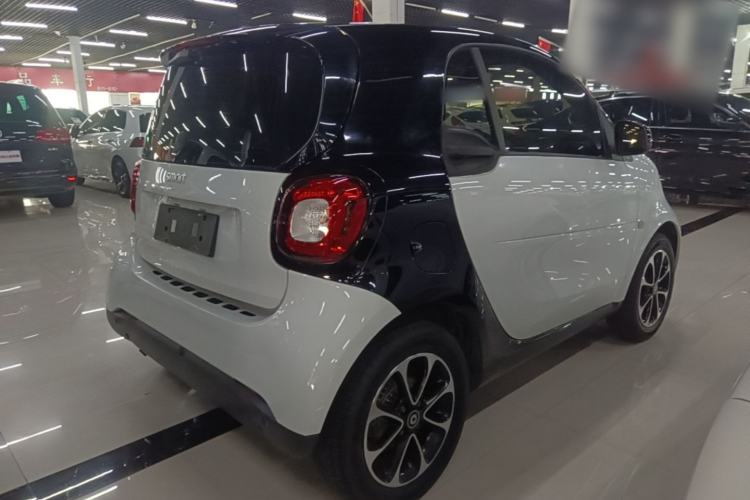 Used smart fortwo 2015 1.0L 52 kW Hardtop Passion Edition Rear Right 45 Deg