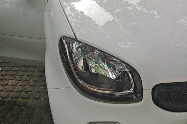 Used smart fortwo 2015 1.0L 52 kW Hardtop Passion Edition Right Front Headlight