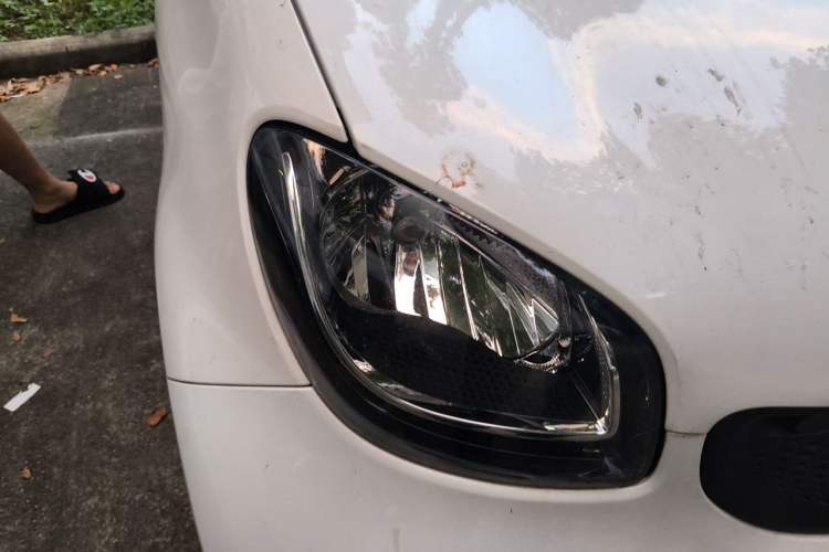 Used smart fortwo 2015 1.0L 52 kW hardtop Dynamic version Right Front Headlight