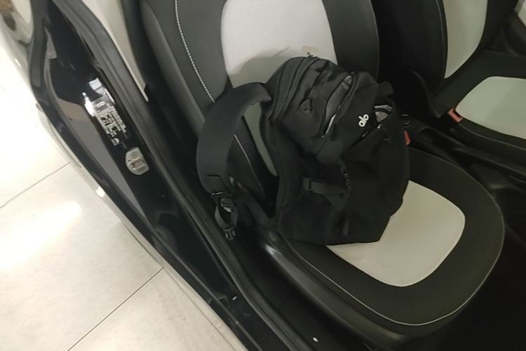 Used smart fortwo 2015 1.0L 52 kW Hardtop Passion Edition Right Front Seat