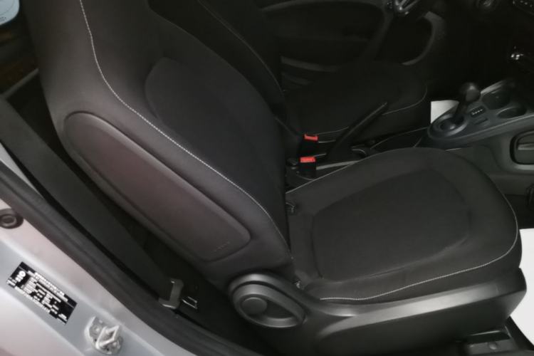 Used smart fortwo 2015 1.0L 52 kW Hardtop Passion Edition Right Front Seat