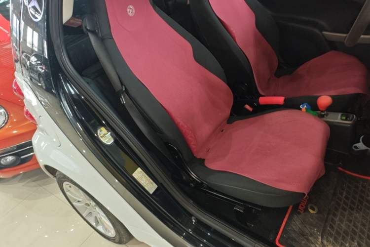 Used smart fortwo 2015 1.0 MHD Comfort Travel Edition Right Front Seat