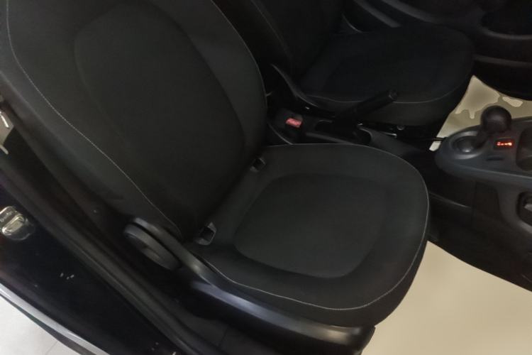 Used smart fortwo 2015 1.0L 52 kW Hardtop Passion Edition Right Front Seat