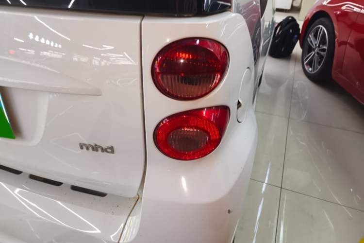 Used smart fortwo 2015 1.0 MHD Comfort Travel Edition Right Rear Taillight
