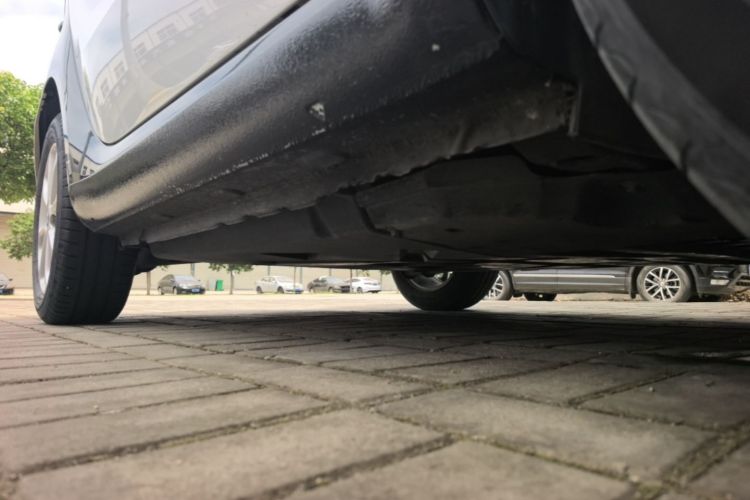Used smart fortwo 2015 1.0L 52 kW hardtop Dynamic version Right Side Sill