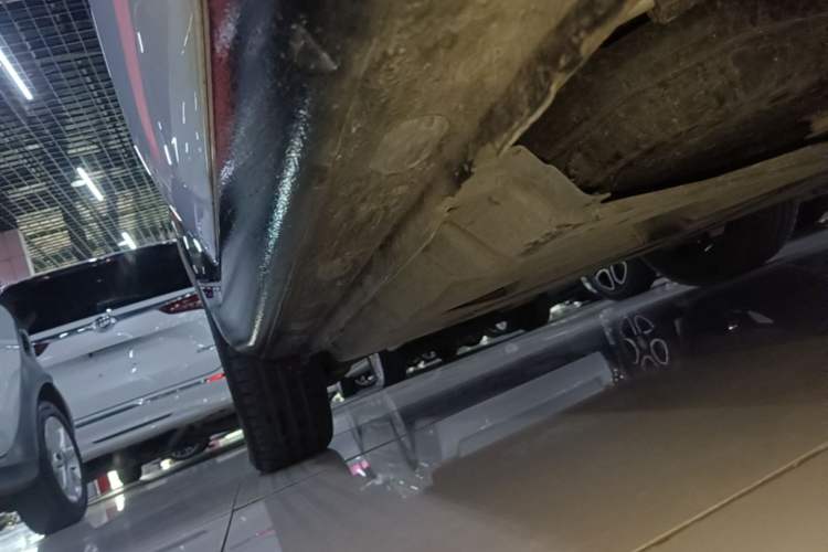 Used smart fortwo 2015 1.0L 52 kW Hardtop Passion Edition Right Side Sill