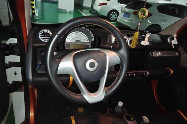 Used smart fortwo 2015 1.0 MHD Spark Special Edition Steering Wheel