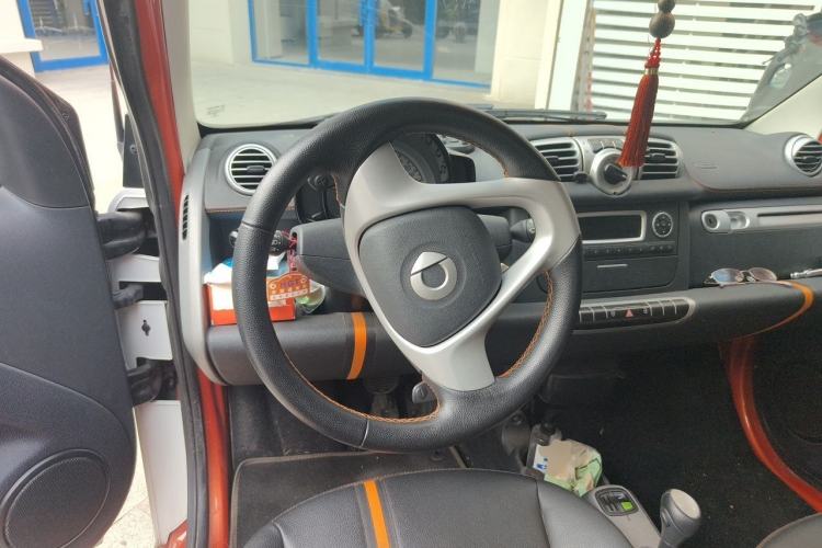 Used smart fortwo 2015 1.0 MHD Spark Special Edition Steering Wheel