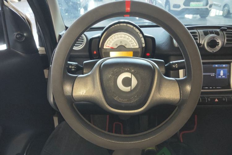 Used smart fortwo 2015 1.0 MHD Comfort Travel Edition Steering Wheel