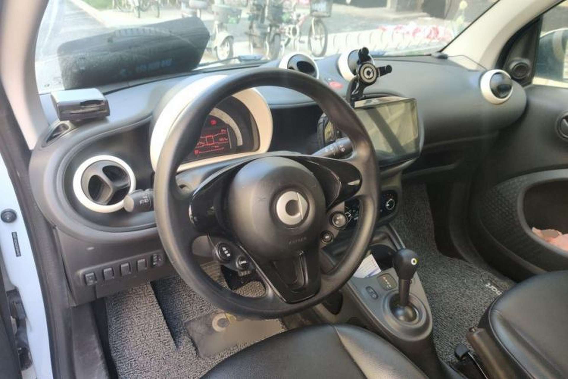 Used smart fortwo 2015 1.0L 52 kW hardtop Dynamic version Steering Wheel