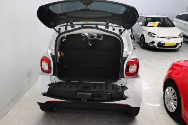 Used smart fortwo 2015 1.0L 52 kW Hardtop Passion Edition Trunk